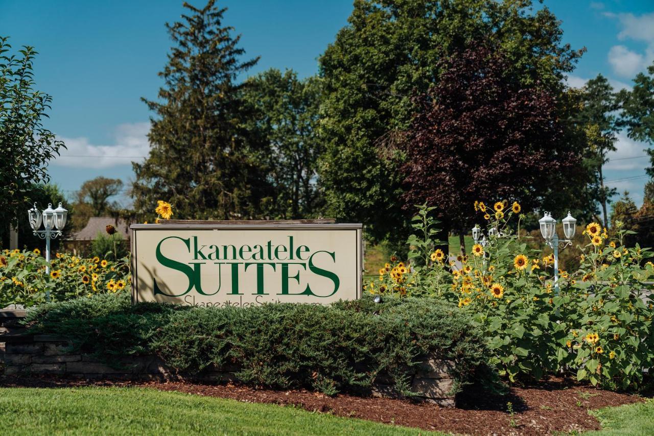 Skaneateles Suites エクステリア 写真