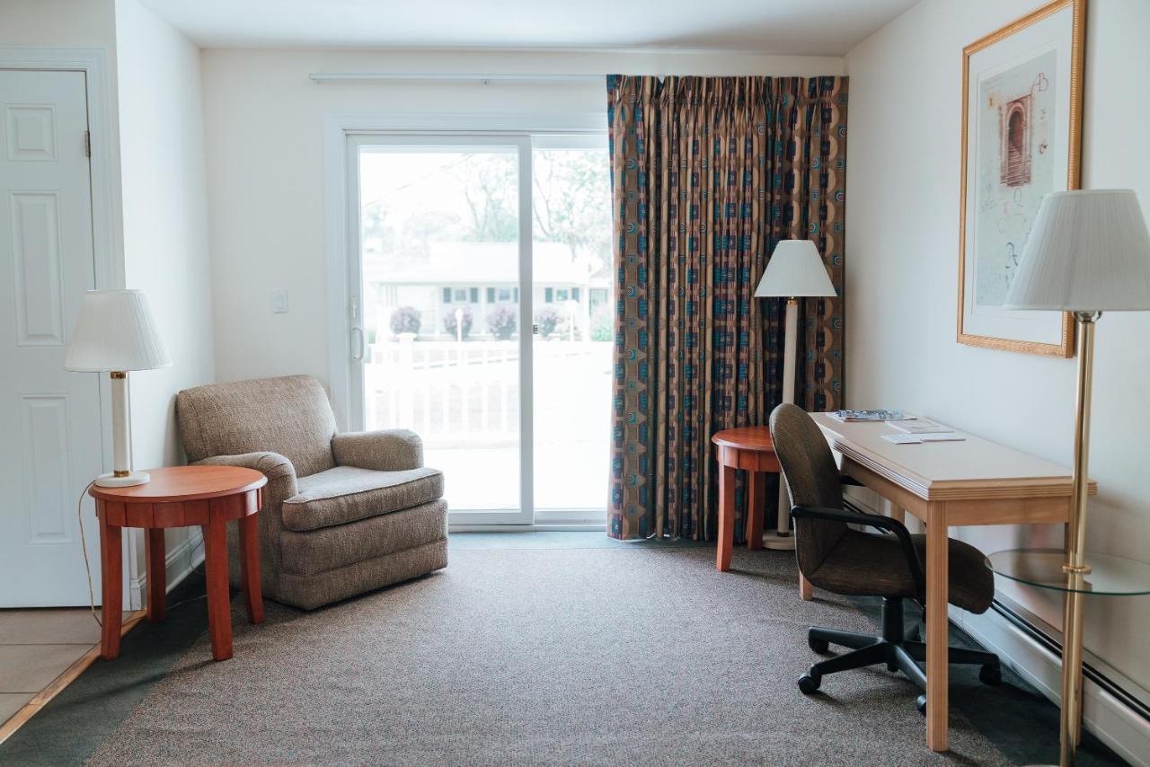 Skaneateles Suites エクステリア 写真