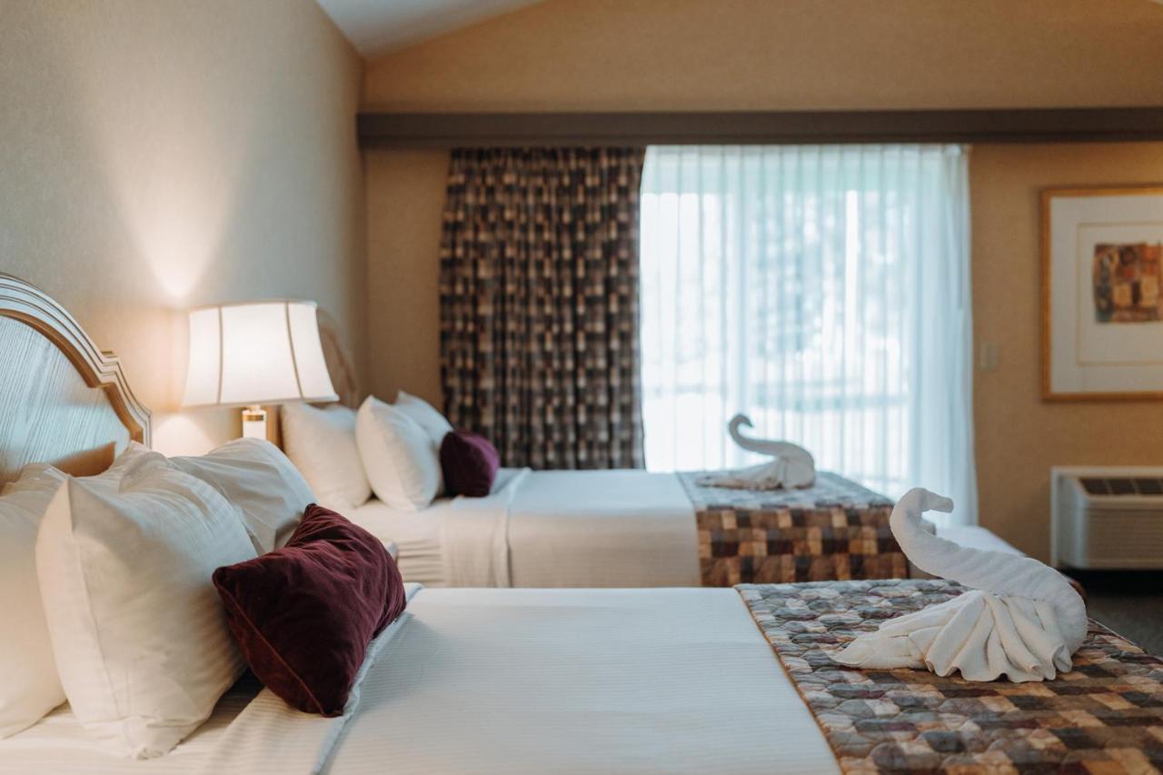 Skaneateles Suites エクステリア 写真
