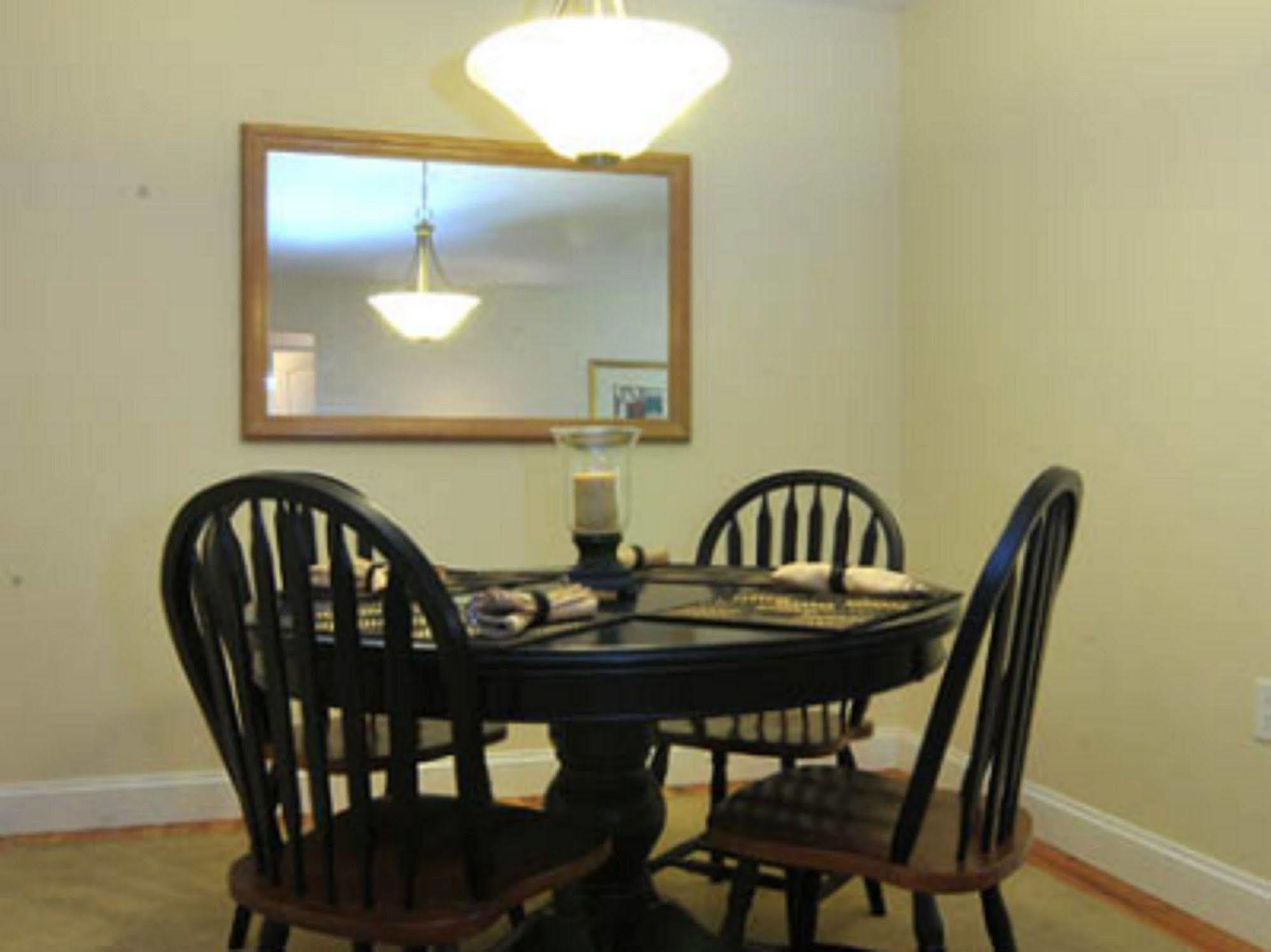 Skaneateles Suites エクステリア 写真